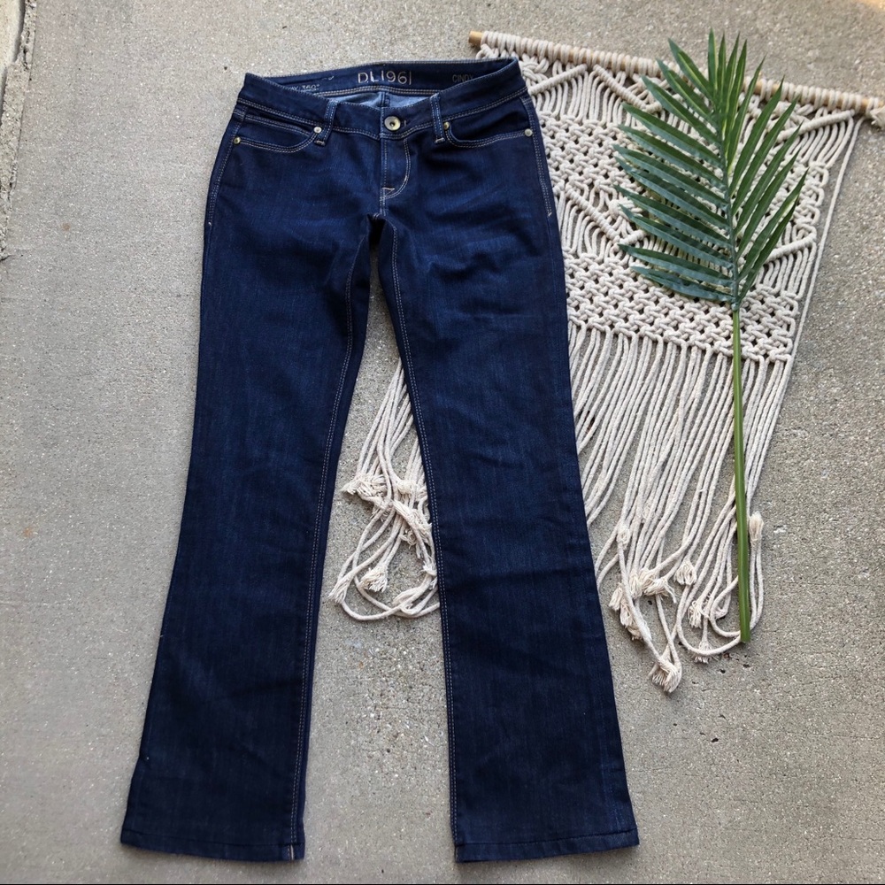 DL1961 Slim Boot Jeans Size 26 - Picture 2 of 7